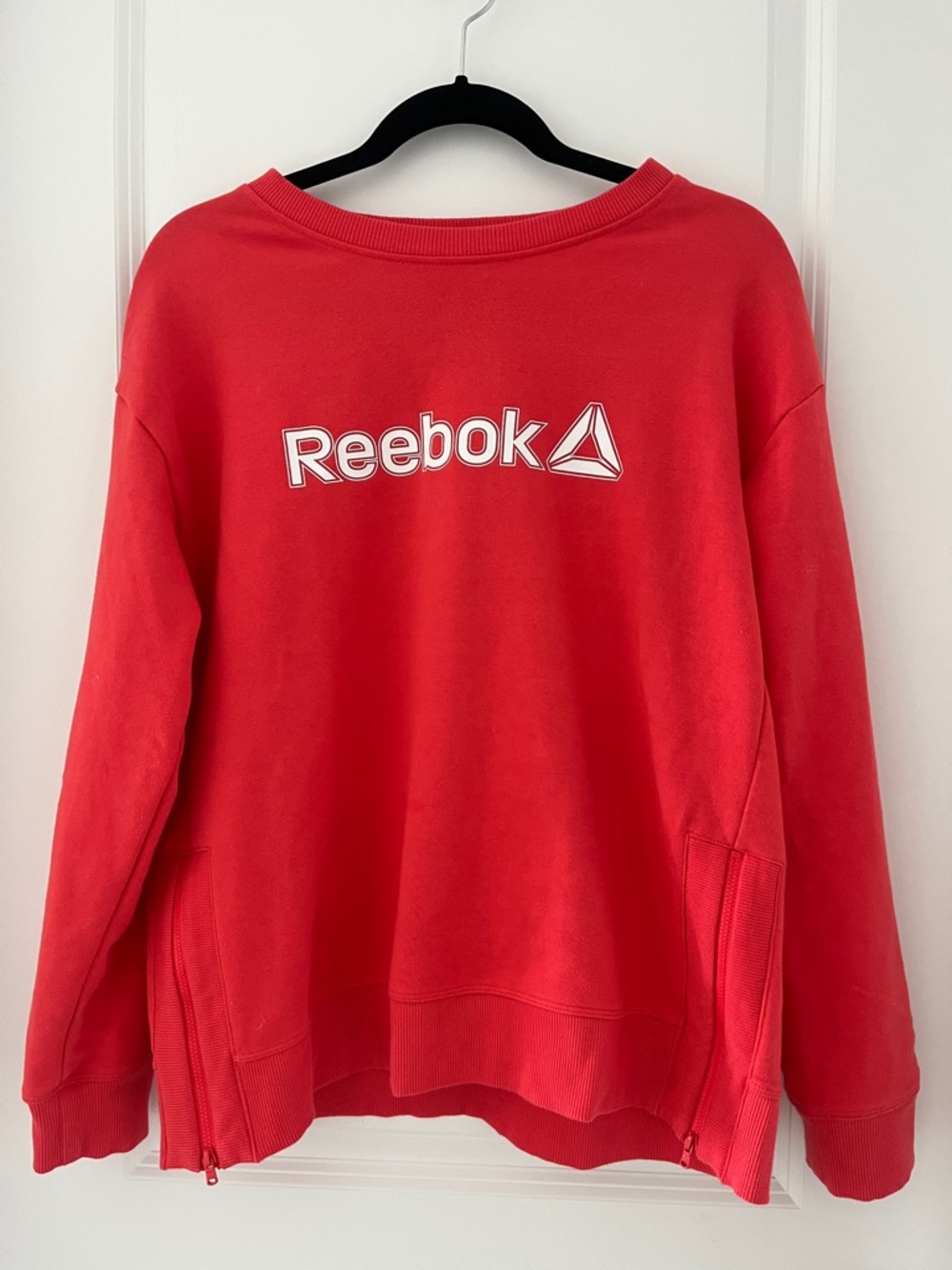 Reebok Red Logo Crewneck Sweater Size Medium